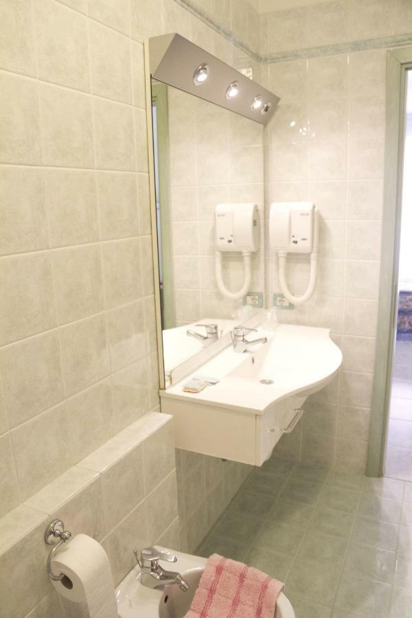 Hotel Casablanca ลาซีเซ ภายนอก รูปภาพ