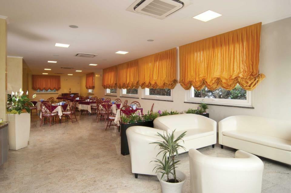 Hotel Casablanca ลาซีเซ ภายนอก รูปภาพ